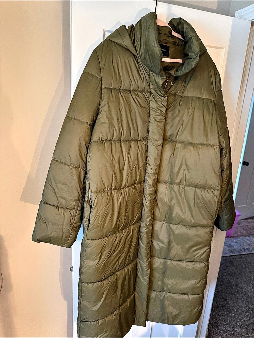 Banana Republic Women's Olive Long Hooded Puffer Coat Size XL